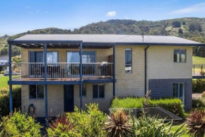 Beachside Bliss with Secure yard l Pet Friendly, Apollo Bay